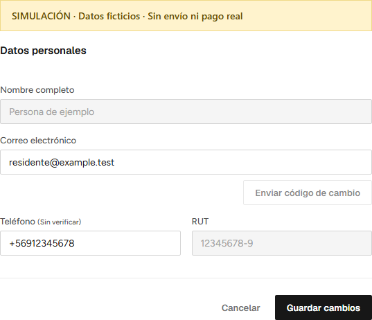 Simulación de Datos personales: correo electrónico y botón Enviar código de cambio, sin cambiar una cuenta real.